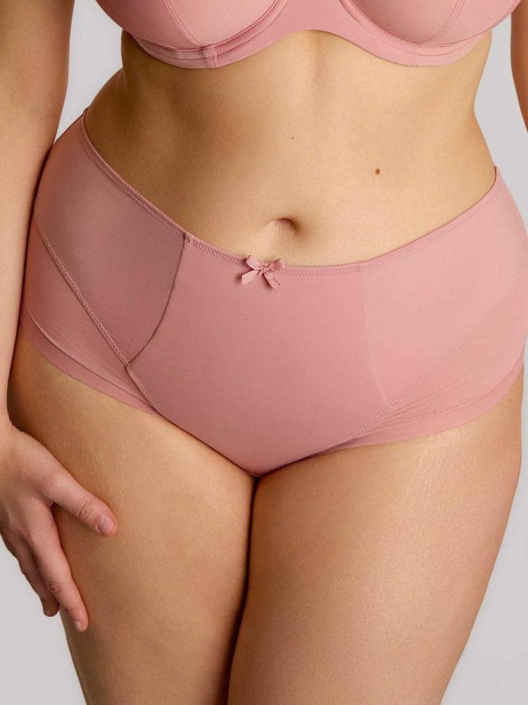 Model in Bliss Mid-Rise Broekje Rose Pink voorzijde