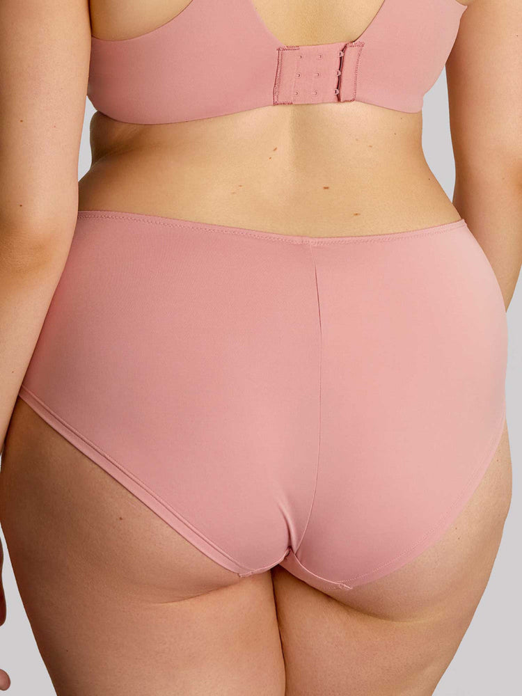 Model in Bliss Mid-Rise Broekje Rose Pink achterzijde