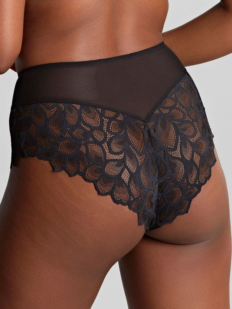 Model in Allure High Waisted Broekje Zwart achterzijde
