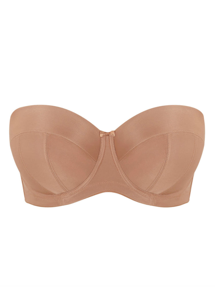 Model in Alice Balconette Strapless BH Honey packshot