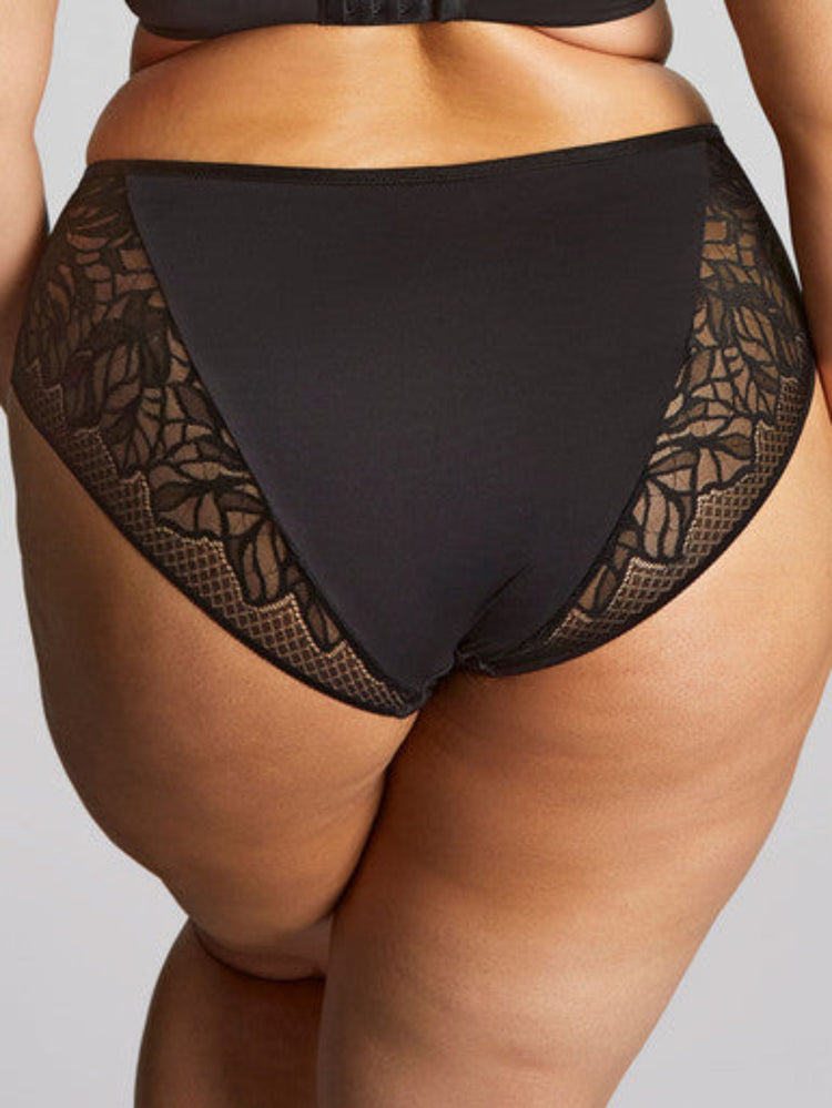 Model in Sophia Broekje Black achterzijde