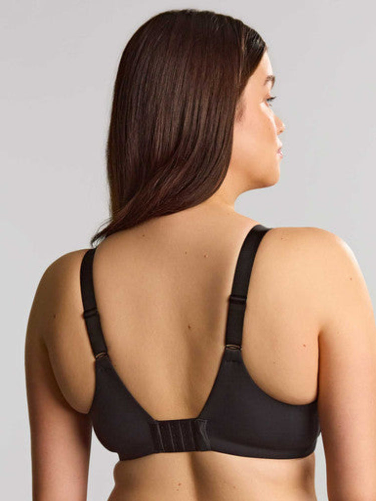 Model in Dream Comfort Full Cup BH Zwart achterzijde