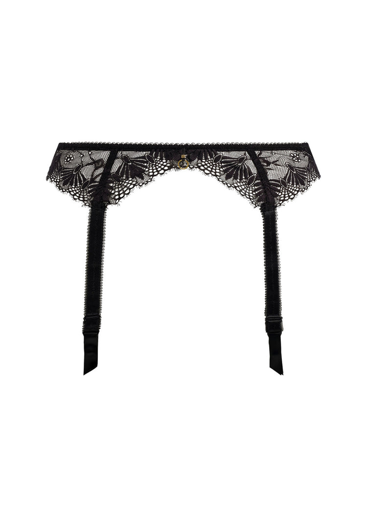 Model in Fascinate Suspender Zwart packshot