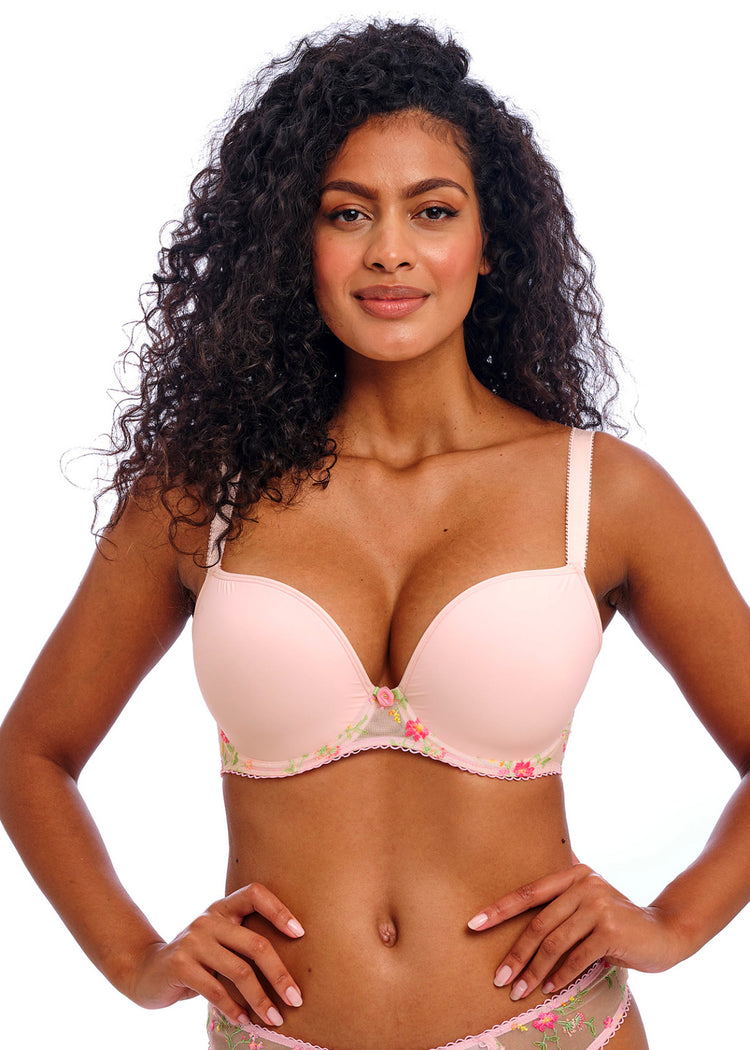 Model in Love Haze Voorgevormde Plunge T-Shirt BH Pink Champagne voorzijde