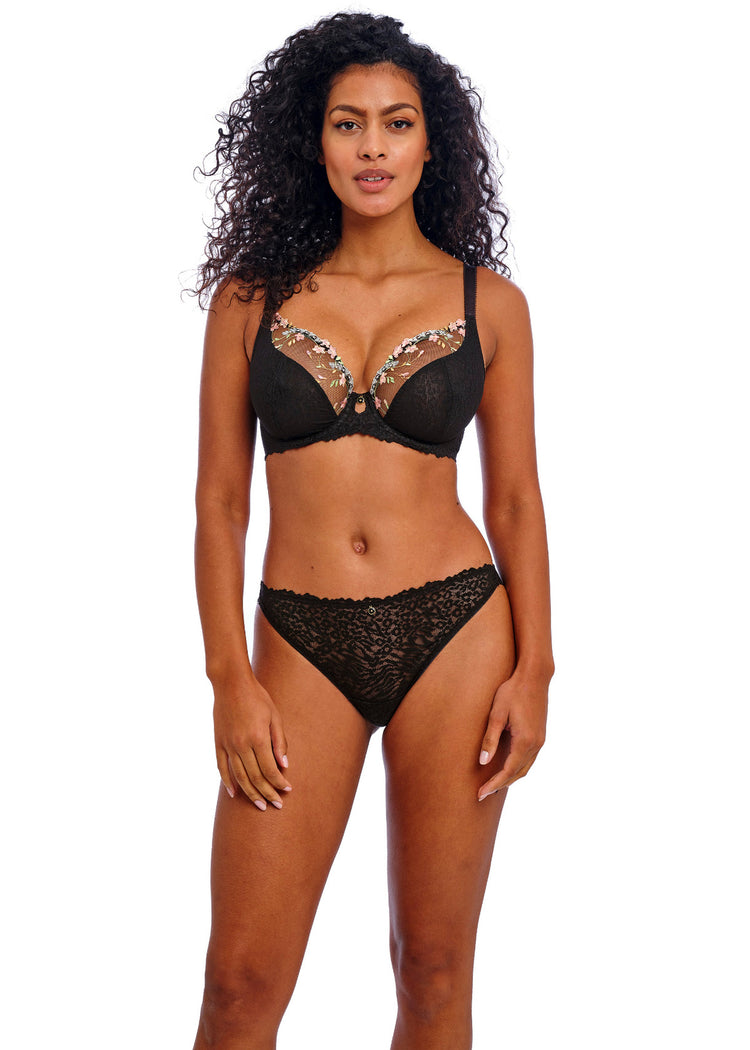 Model in Love Haze Plunge BH Zwart set voorzijde