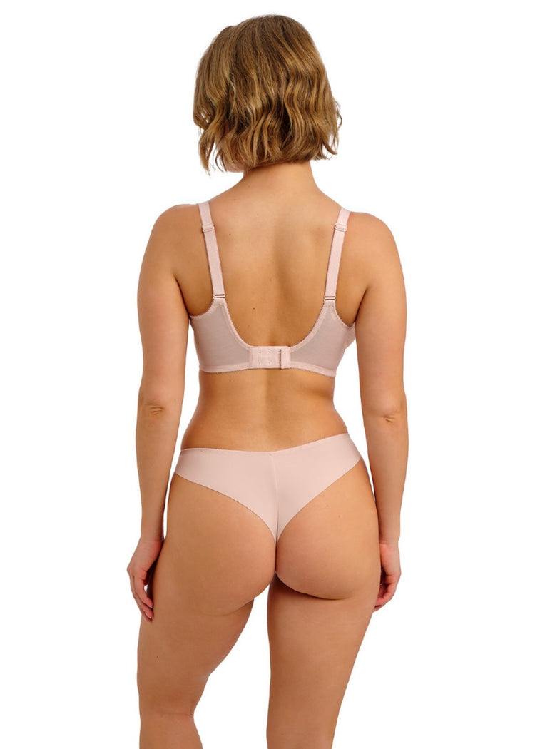 Model in Quinn Plunge BH Cameo achterzijde