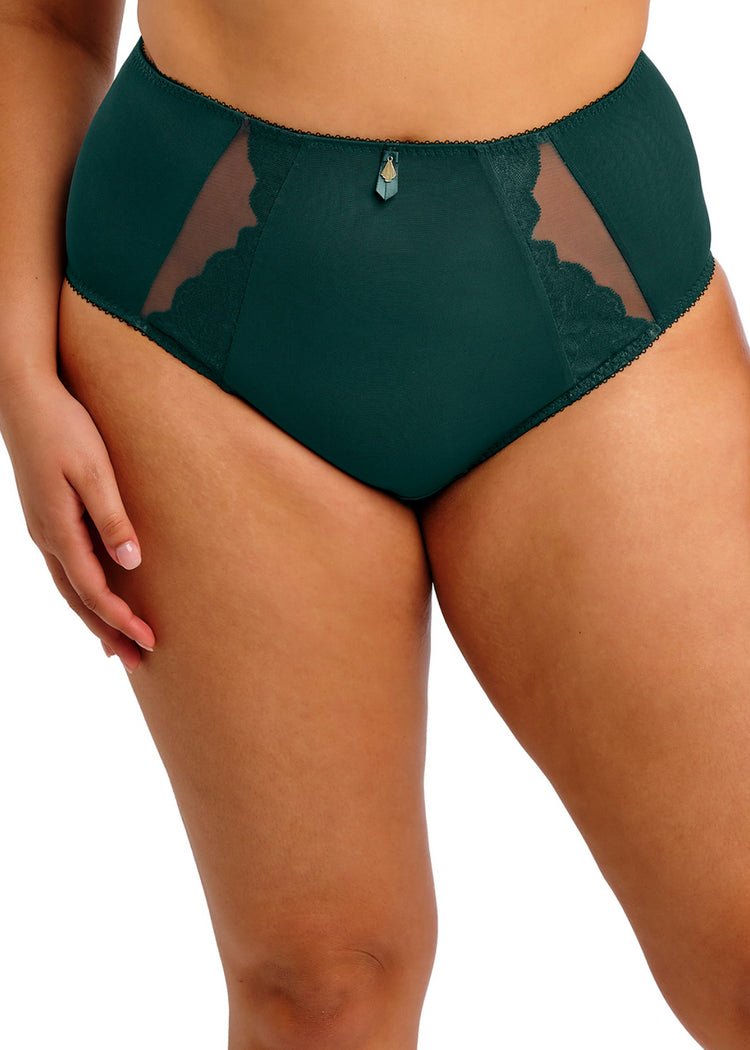 Model in Cate Allure High Waist Broekje Deep Emerald voorzijde