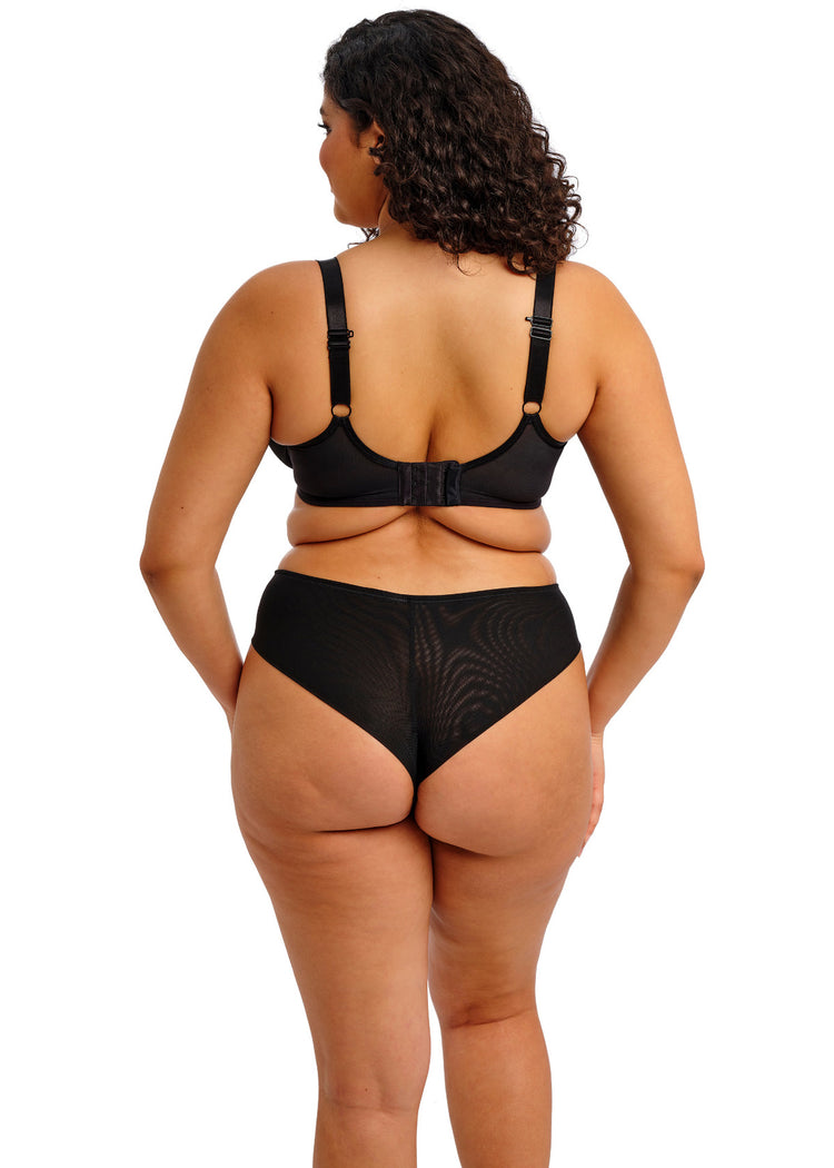 Model in Reja Brazilian Broekje Zwart achterzijde