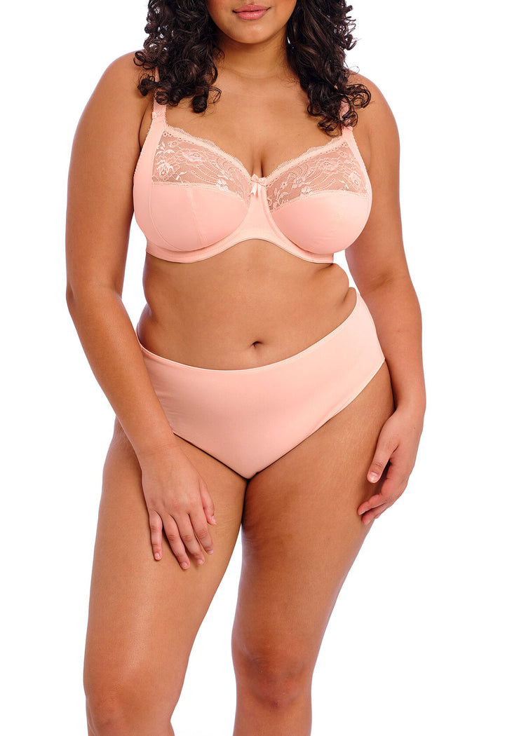Model in Morgan Full Cup BH Ballet Pink voorzijde