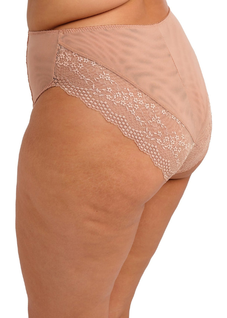 Model in Lucie High Leg Broekje Wild Cat achterzijde