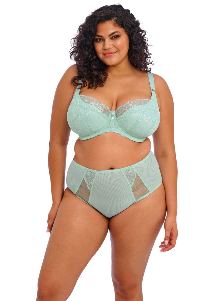 Model in Brianna half padded BH Frozen voorzijde set