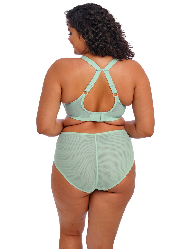 Model in Brianna half padded BH Frozen achterzijde