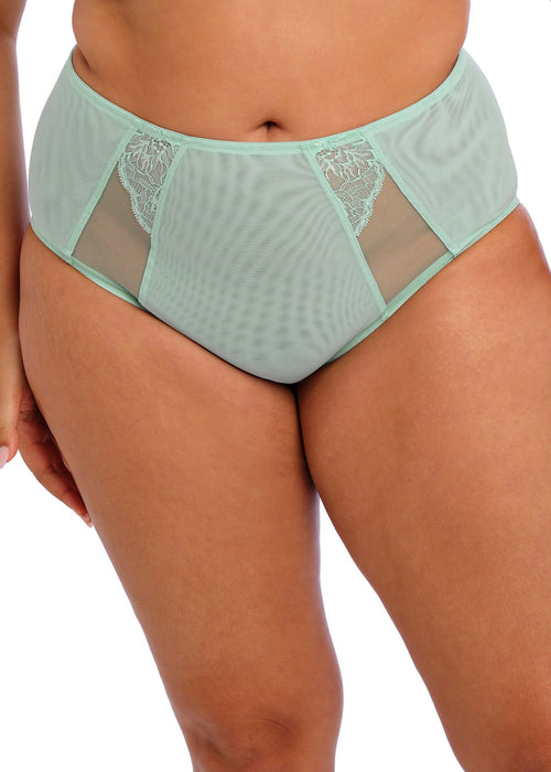 Model in Brianna High Waisted broekje voorzijde