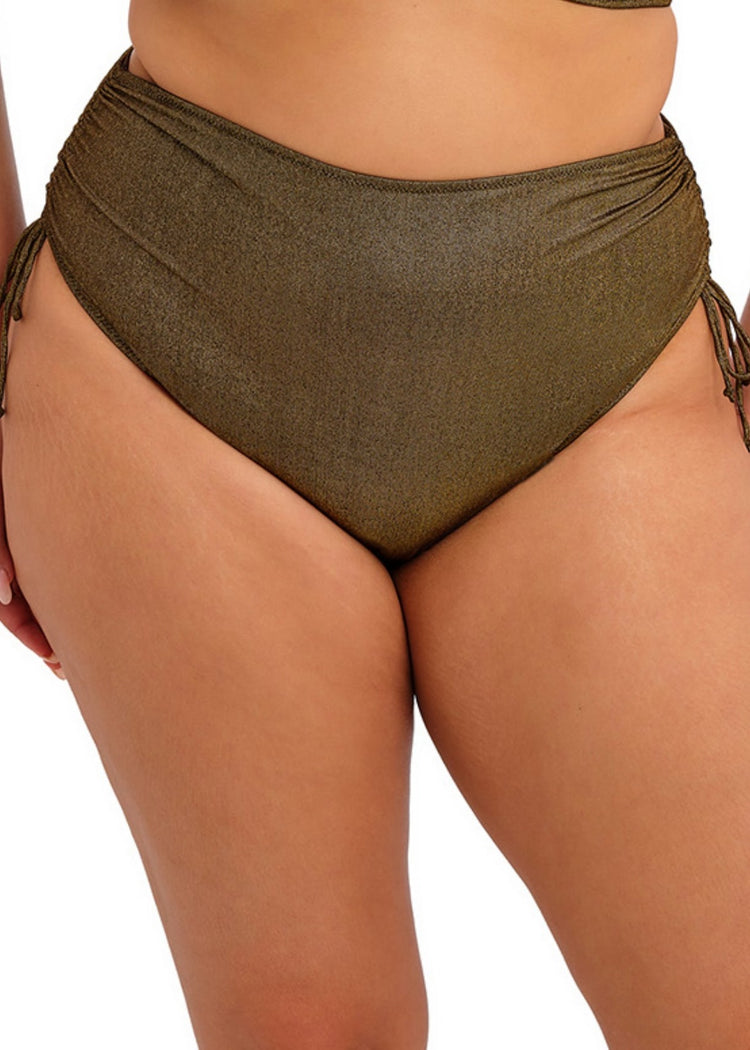 Model in Sunset Shimmer Verstelbaar Bikini Broekje Gold Rush voorzijde