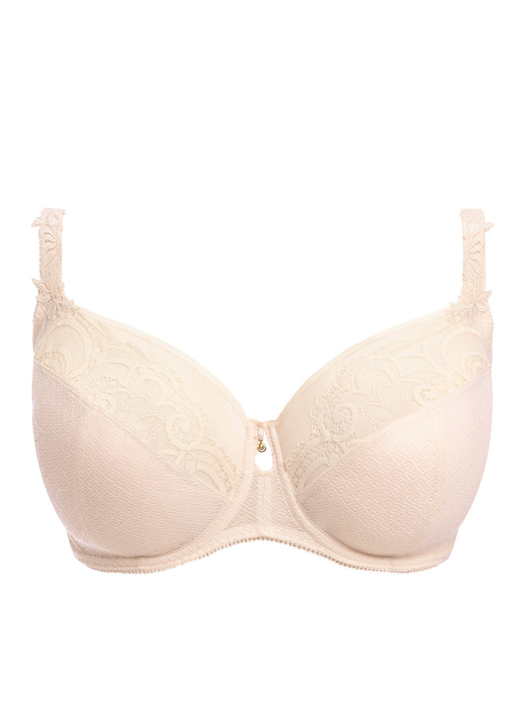 Model in Cerys Side Support BH Cream Pink packshot