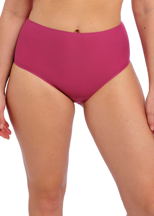 Model in Smoothease Broekje Passion packshot