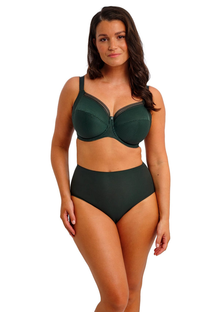 Model in Fusion Full Cup Side Support BH Evergreen voorzijde