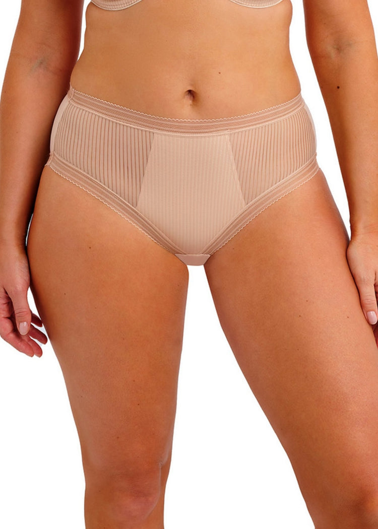 Model in Fusion Broekje Natural Beige voorzijde
