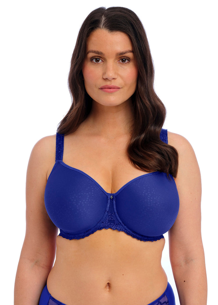 Model in Ana Voorgevormde Spacer BH Sapphire voorzijde