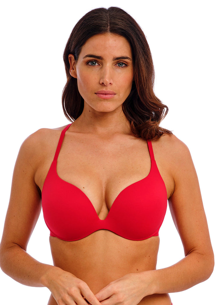 Model in Ines Secret Push Up BH Equestrian Red voorzijde