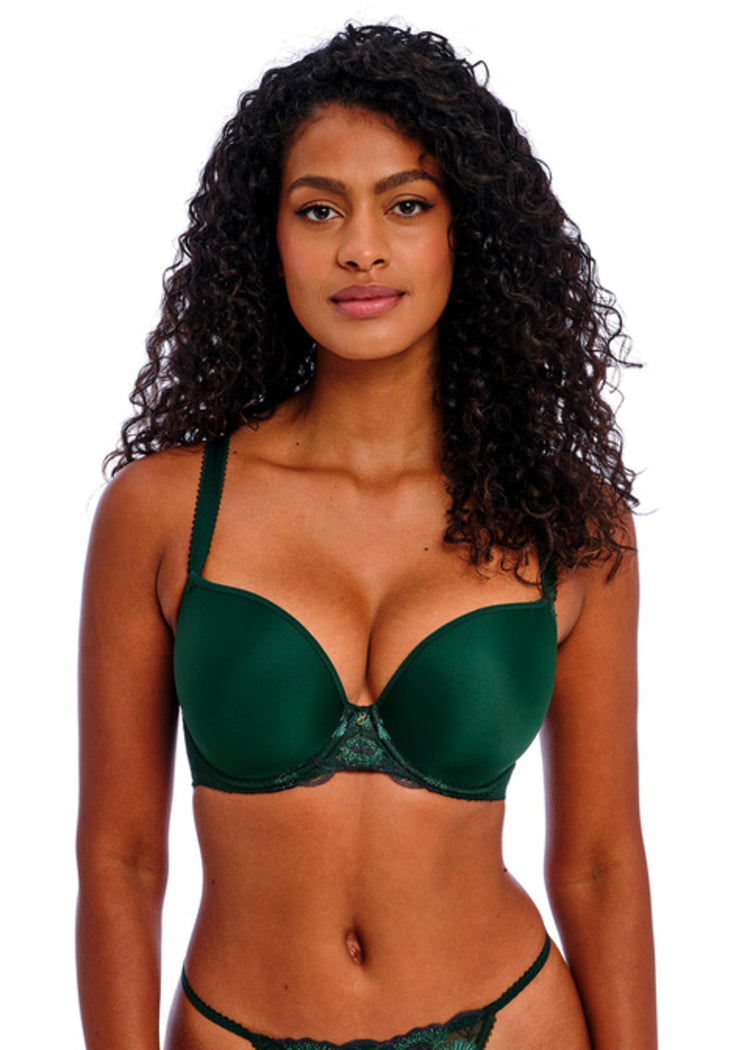 Model in Loveland Voorgevormde T-Shirt BH Deep Emerald Voorzijde