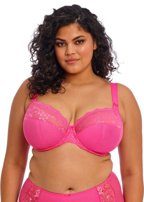 Model in Charley Plunge BH Stretch Pink Voorzijde
