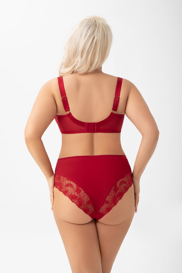 Model in Amira Balconette BH Rood achterzijde