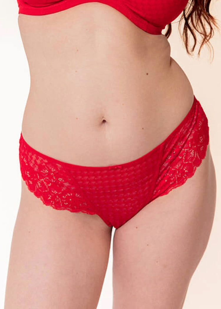 SuperBra Model in Envy Brazilian Broekje Poppy Red Voorzijde