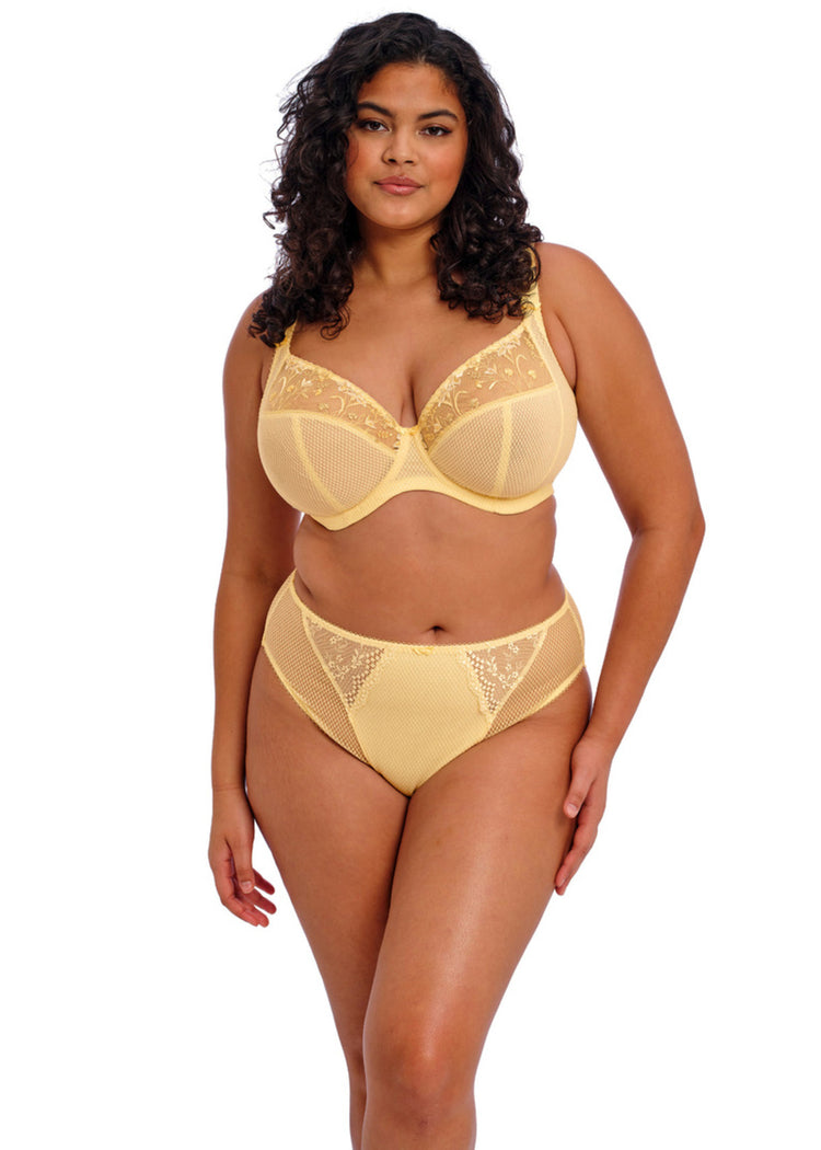 Model in Charley High Leg Broekje Lemon Fizz Voorzijde