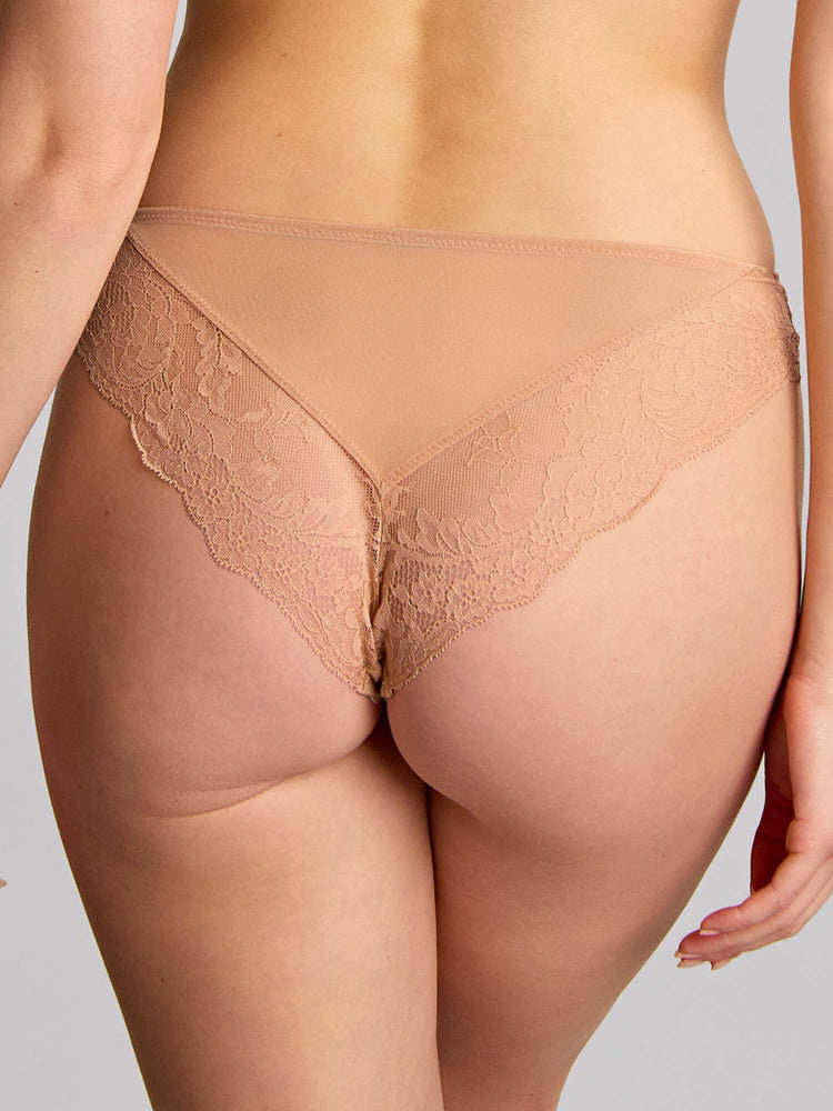 Model in Ana Brazilian Honey achterzijde