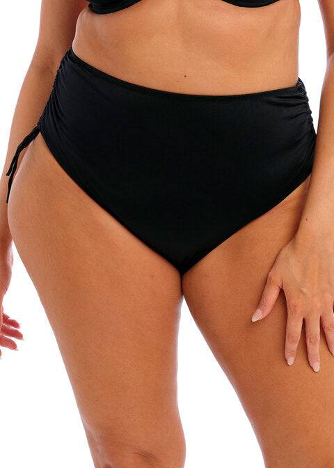 Model in Plain Sailing High Waisted Bikini Broekje Zwart Voorzijde