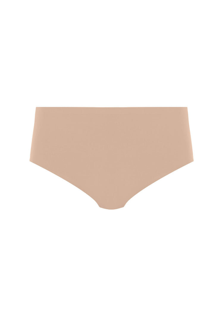 Model in Smoothease Invisible Stretch Broekje Beige packshot