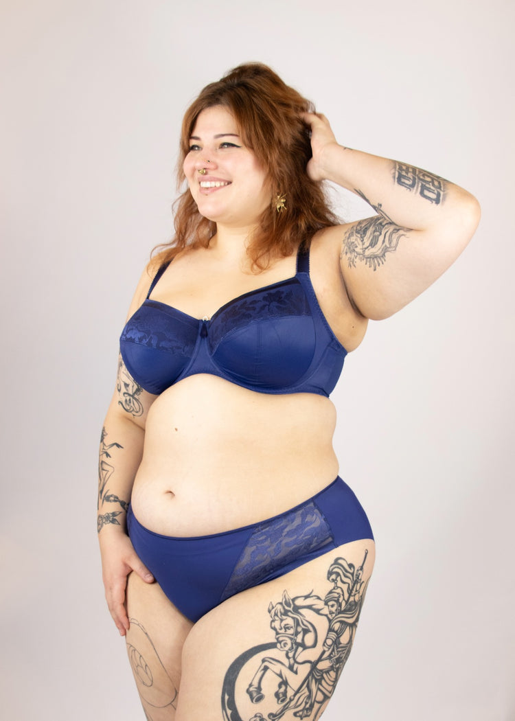SuperBra Model in Illusion Broekje Navy Voorzijde