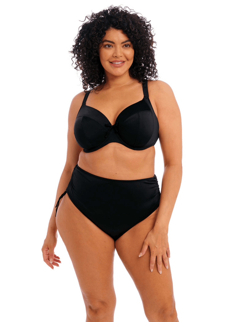 Model in Plain Sailing High Waisted Bikini Broekje Zwart Voorzijde