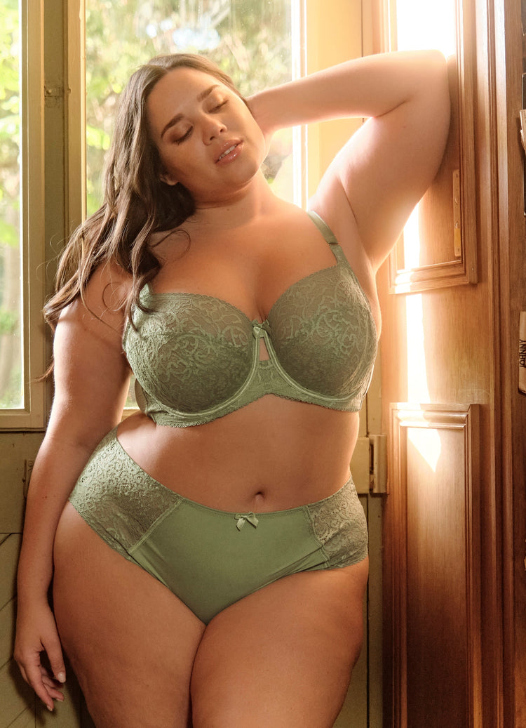 Model in Estel Full Cup BH Sage lifestyle