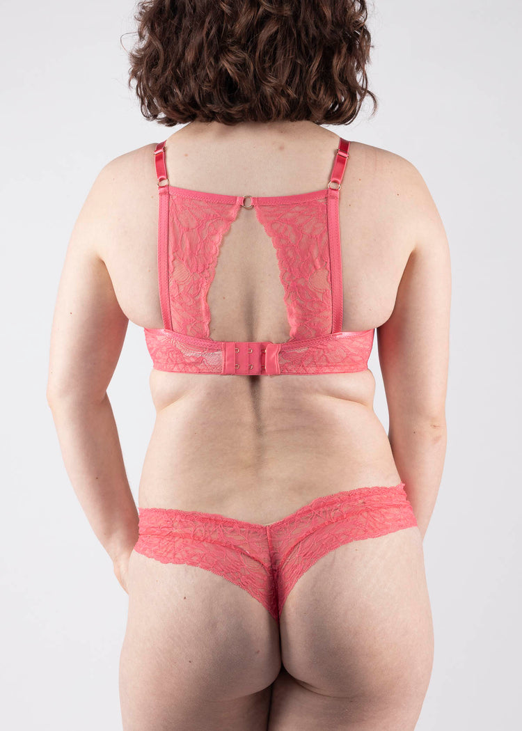 SuperBrafoto in Coachella Super Push Up Pink