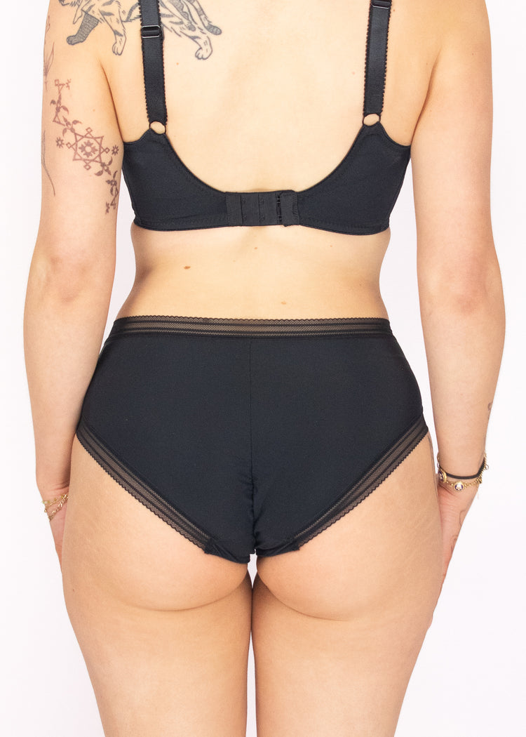 Fusion High Waisted Broekje Zwart - SuperBra