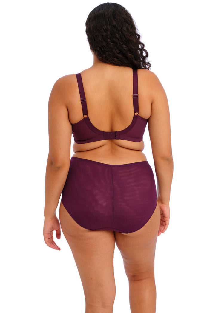Model in Brianna Blackberry High Waisted broekje Achterzijde
