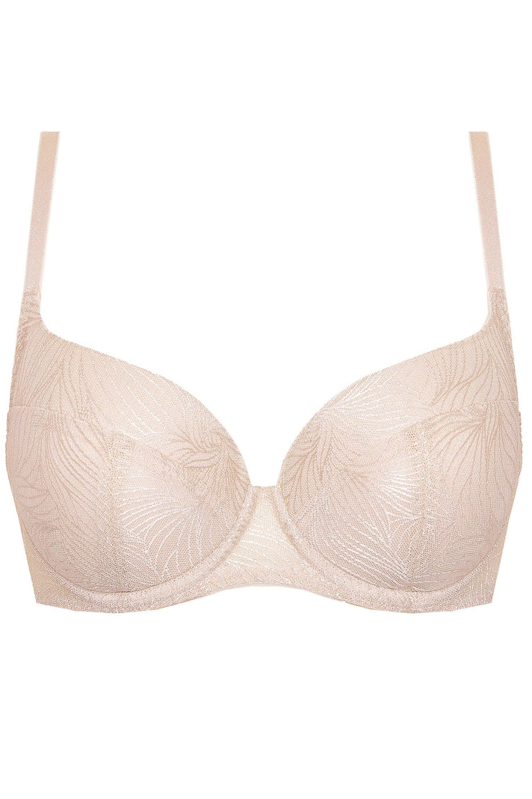 Model in Cate Padded BH Beige packshot