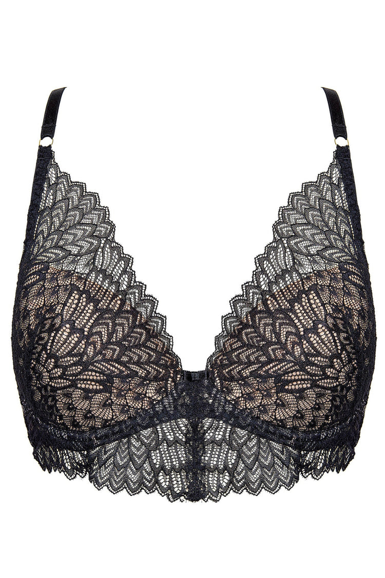 Model in Celeste Lace Push Up BH packshot
