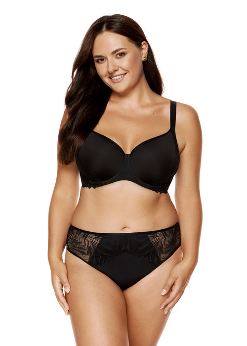 Model in Eclipse Lace Broekje voorzijde