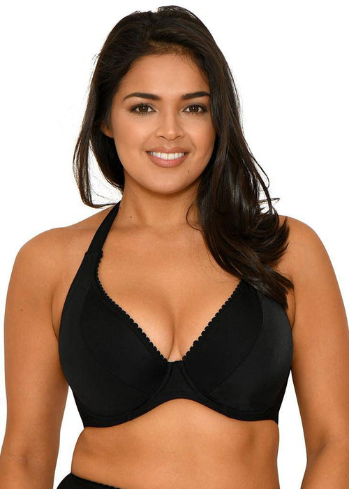 Model in Curvy Kate Jetty Halterneck Bikinitop Zwart