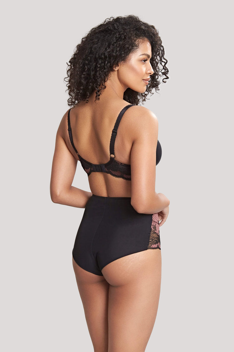 Model In Panache Clara Set Black/ Fig Achterzijde
