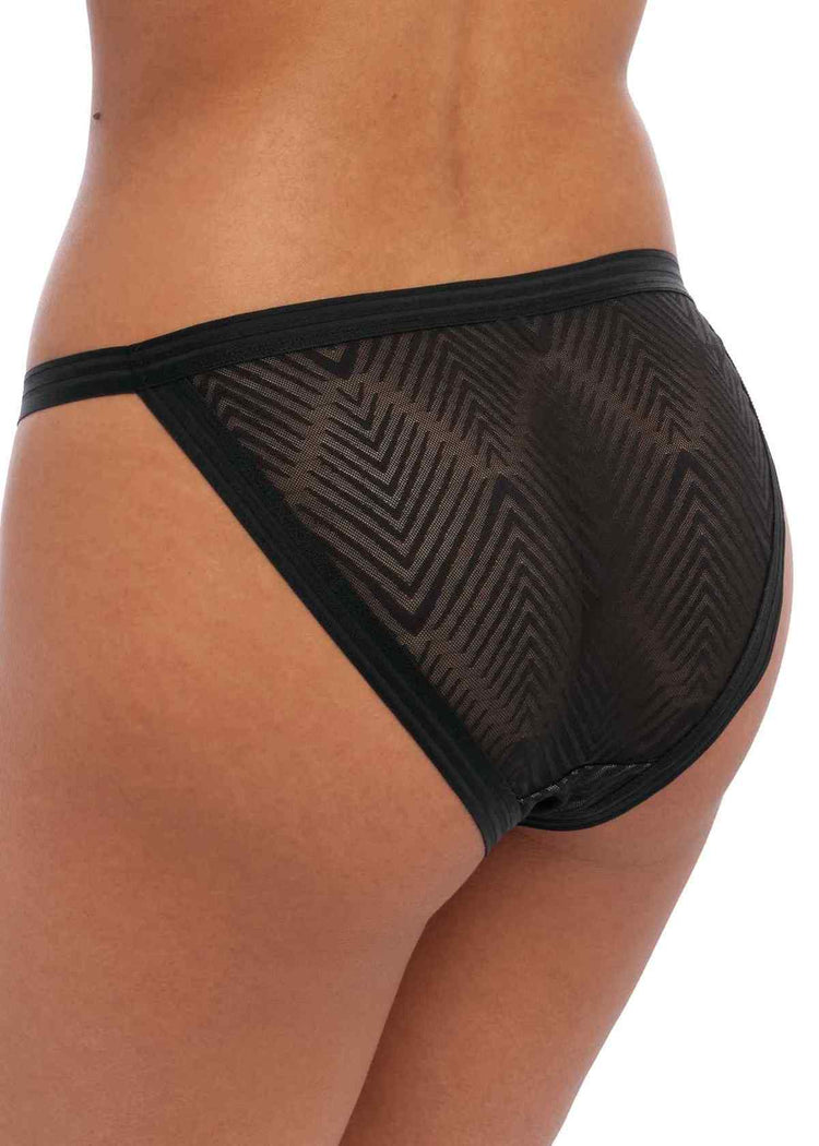 Model In Freya Tailored Broekje Zwart Achterzijde