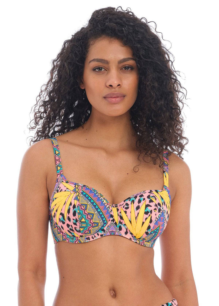 Model in Freya Cala Fiesta Voorgevormde Full Cup Bikini Top Multi