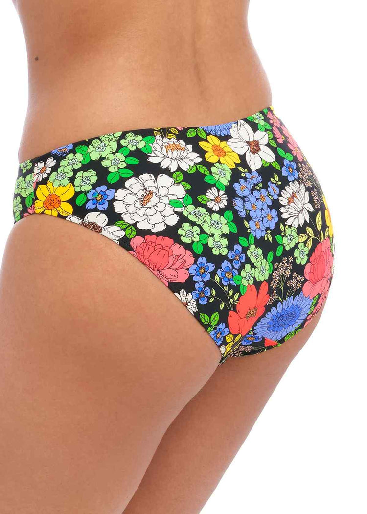 Model in Floral Haze Bikini Broekje Multi Achterzijde
