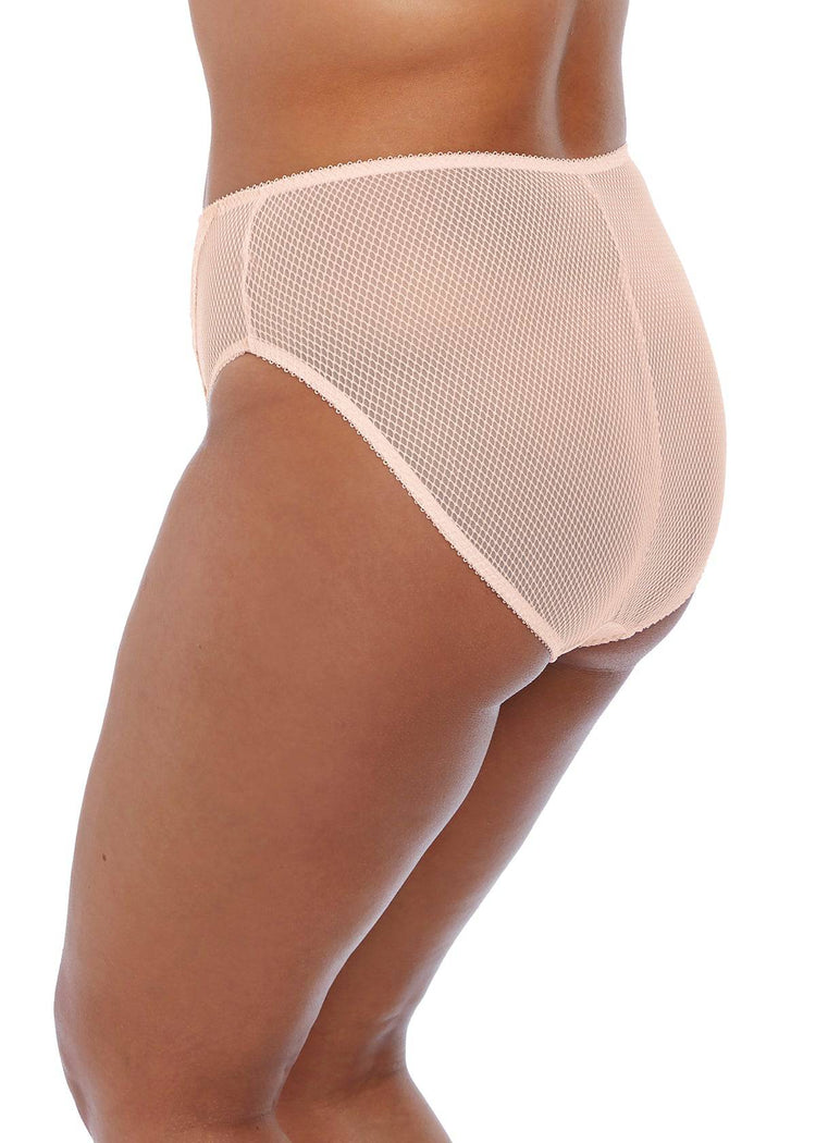 Model in Elomi Charley High Leg Broekje Ballet Pink zijaanzicht