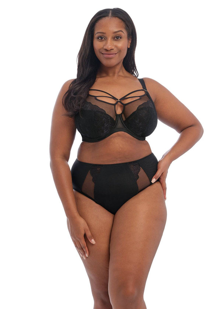 Model in Elomi Brianna Zwart Set Voorzijde