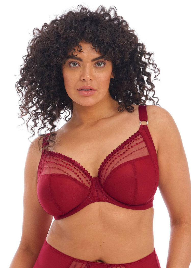 Model In Elomi Matilda Full Cup Plunge BH Crimson Voorzijde