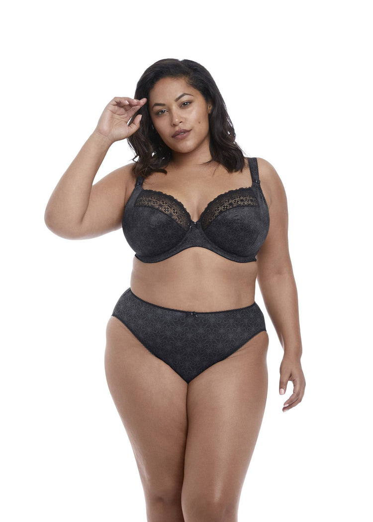 Model in Elomi Kim Zwart Setje